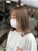 ライトベージュ×ホワイティベージュ
