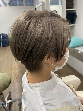 リーホリエ(Lee Horie) 【透明感カラー！！】ハイトーングレージュ×ショート◎