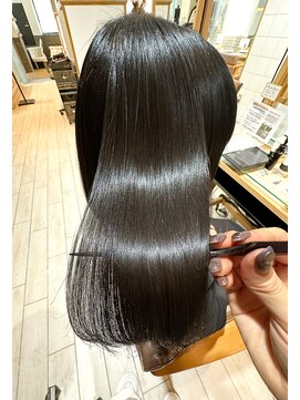 プラグ バイ ネオリーブ(plug by neolive) 縮毛矯正・ストレート×髪質改善 [髪質改善/縮毛矯正]うる艶髪