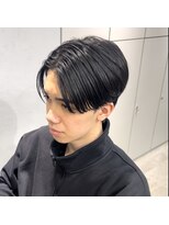 ニコフクオカヘアーメイク(NIKO Fukuoka Hair Make)&nbsp;「NIKO」オイルをつけただけで決まるセンターパート　大名天神