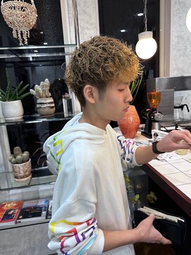 フウブンノイチ(1/Fuu) スパイラルパーマ(ブリーチあり)