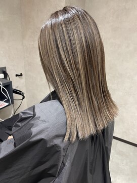 サニー 渋谷(SUNNY) バレイヤージュ、ハイライト、レイヤーロング、グレーベージュ