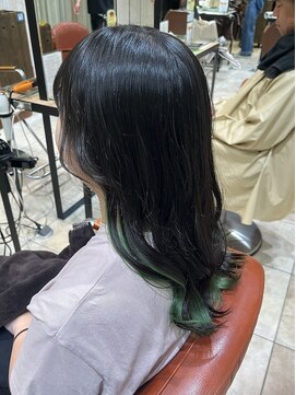 ネオリーブソラ 相模大野店(Neolive sola) ディープグリーンインナーカラー