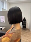 ミニボブ　縮毛矯正　前下がり　ストレート　切りっぱなし
