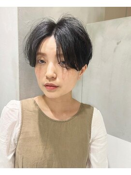 ガリカ 両国(Gallica) 【太田達朗】大人しっとりハンサムショート/黒髪センターパート