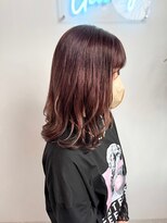 グランツ(GLANZ) 深みピンクバイオレット、ゆる巻きスタイル