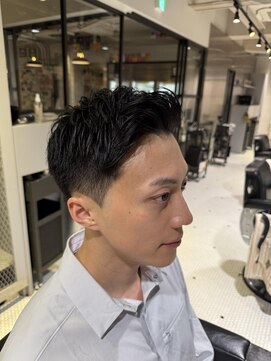 フランクスバーバーザスタンド(Frank’s barber the stand) サーフカール/スパイキーショート/フェザーパーマ/飯田橋S