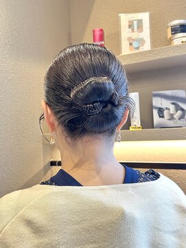 エダ 鎌倉(edA.) 縦リボンカチモリシニヨン/カチモリヘア/ヘアセット