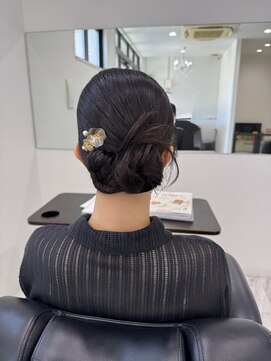 クロス ツー(COROSS2) ヘアアレンジ/お呼ばれヘアアレンジ/お団子カチモリヘア