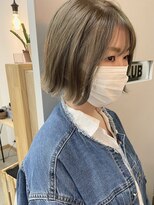 キューズ クラブ(cuz KLUB)&nbsp;【cuzKLUB】全頭ブリーチ×シアーベージュボブ