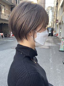 ロータス(Lotus) ハイグレージュミニマム束感ショート担当カタダ【堀江】