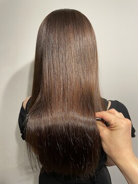 ゼンドットカラスマ(Zen.karasuma) 髪質改善でツヤのあるロングヘア