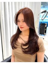 ワン バイ ジエクト(One by The Ect)&nbsp;エアリーロング似合わせカットセンターパートチェリーピンク