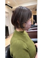 ハーツ(Heart's)&nbsp;白髪ぼかし/グレージュ／ショートボブ