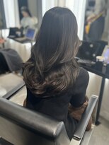 グレージュレイヤーカット大人世代ふんわり巻き