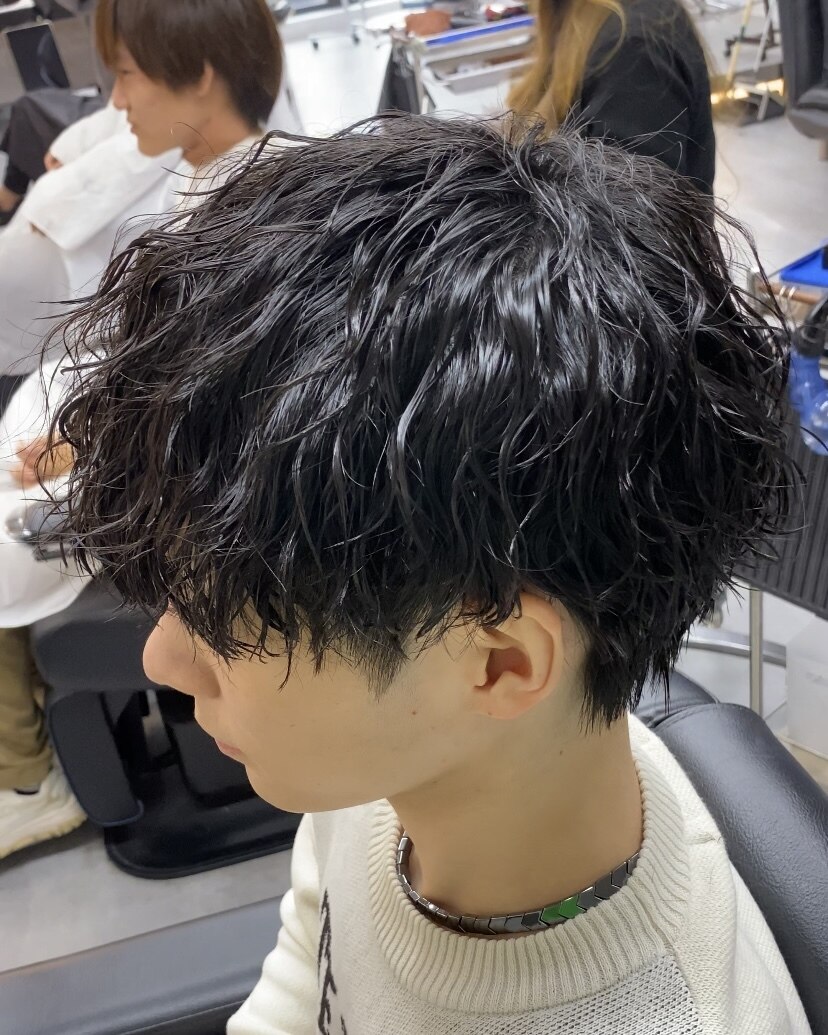 【流行りのスタイル】フェザー/波巻き/ツイスパ/スパイラル＋カット　12000円