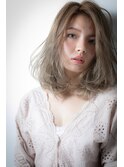 ホワイトブロンド毛先パーマワンレンミディアムv北浦和20代30代