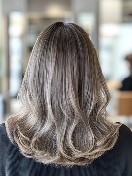 サンタフェ 柳津店(Santa'Fe) 白髪ぼかしカラー/脱白髪染め/グレイカラー/大人女性