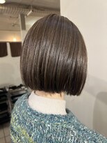 シーズ(Seeds)&nbsp;【Nakamura】あご下ぱっつんボブ×グレージュ