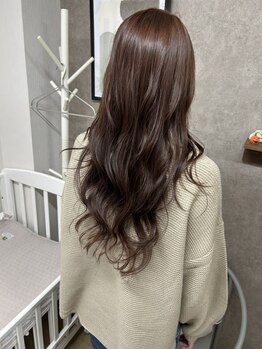 ベール(Veil)の写真/トレンドのくすみカラーで“大人かわいい”を叶えてくれる♪ハイライトやインナーカラーもお任せください☆