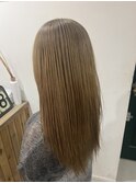ベージュ