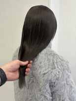 リア(Lia by KENJE)&nbsp;ワンカラーおすすめ透明感ある暗めアッシュブラウン