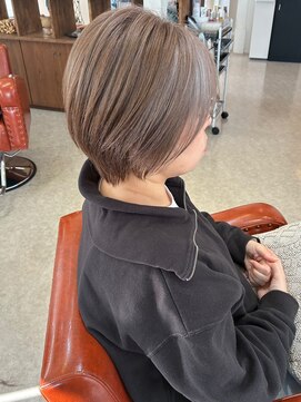 パル バイ ラベスト(Pal by lovest) ショート×グレージュ