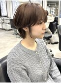 艶カラー ナチュラルブラウン 襟足長めショート 博多美容室