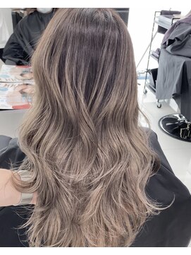 アライブ キチジョウジ(ALIVE Kichijoji) 小顔セミウェットウェーブハイライトカラーオリーブカラー