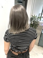 ロク 高田馬場(lok)&nbsp;外はね切りっぱなしグレージュ【高田馬場 lok】あらい