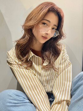 ブゾン(buZon) セミロングウェーブ×ピンクアッシュ