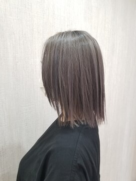 アルーシェ 心斎橋(Alushe) バイオレットシルバー【心斎橋 心斎橋駅 髪質改善 学割U24】