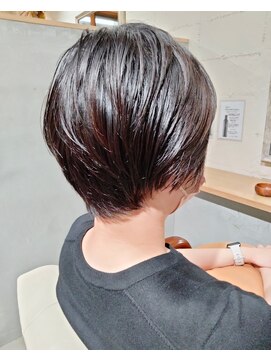 アンビエンテ(ambiente) ショートボブ