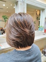 シップス ヘアブース(ship's hair booth) ブリーチなしのハイトーン前下がりボブ