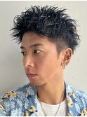 ソフトツイストパーマ　波打ち　ツーブロック　刈り上げショート