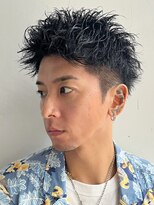 アイビーズ(IVYS)&nbsp;ソフトツイストパーマ　波打ち　ツーブロック　刈り上げショート