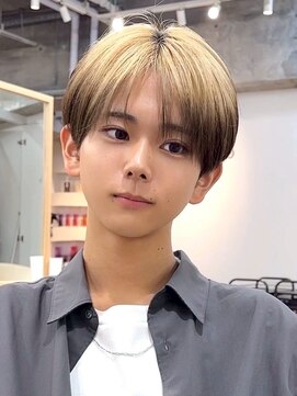 ナチュラル 渋谷(NATURAL) フェザーパーマ/スパイキーショート/サーフカール[メンズ/渋谷]