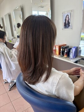 アトリーチェタ 田富店(ATTRICE) ロング/ミディアム/レイヤー/白髪ぼかし/髪質改善