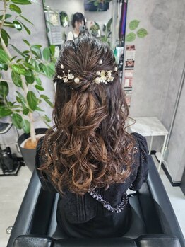 エステラ(ESTELA)の写真/早朝6時～予約可◎結婚式等のヘアセット/着付け/メイクから、推し活/LIVE/イベント等のヘアセットもOK！