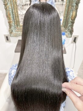 ルネラトーキョー(RUNERA TOKYO) ロングカットレイヤーカット黒髪髪質改善トリートメント