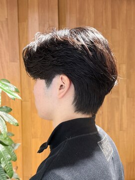 エリマ 武蔵小杉(elima) 再現性◎フェザーパーマのセンターパート！
