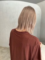 シゲ(SHIGE)&nbsp;ミディアムボブ × ブロンドベージュ