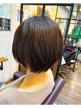 リスタ アンド リアン バイ リスタ(rista & RIAN by rista) くびれショート