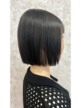 シュガービー(SUGAR-B) 黒髪切りっぱなしボブ
