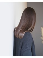 プレッジ(pledge)&nbsp;髪が柔らかくみえるカラー×セミロング