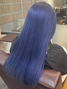 イリ 心斎橋(ili) ハイトーンカラーミルクティーベージュボブ