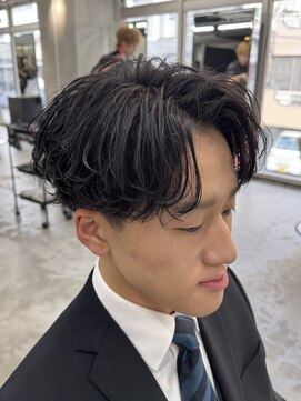 エデアンルクラ 下通(EDEAN Leclat) 熊本メンズパーマ ツイスパ 波巻き センターパート MEN'S HAIR