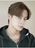 韓国メンズピンクベージュミルクティーカラーセンターパートヘア