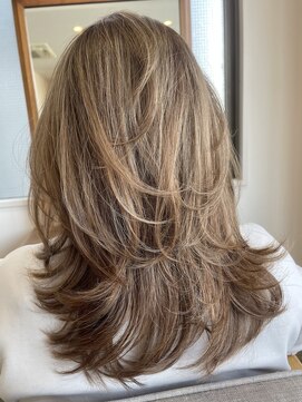 海外レイヤー/バタフライカット/レイヤーカット/和田