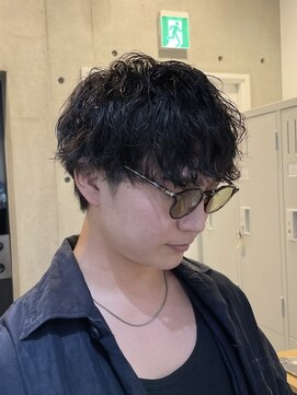 ブルニール 中崎町(BLEUNIR) シャドウパーマ　無造作　韓国メンズ　シースルーマッシュ